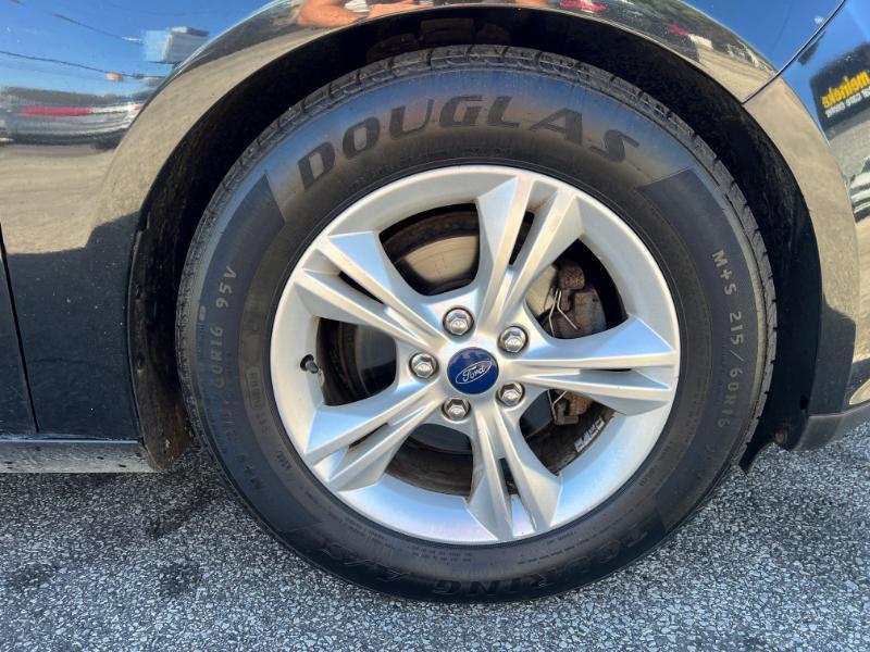 Ford Focus SE Hatch 2014