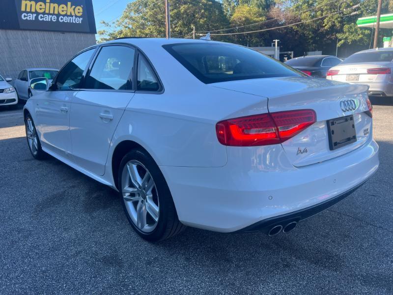 Audi A4 2.0T Premium quattro Sedan AWD 8A 2016