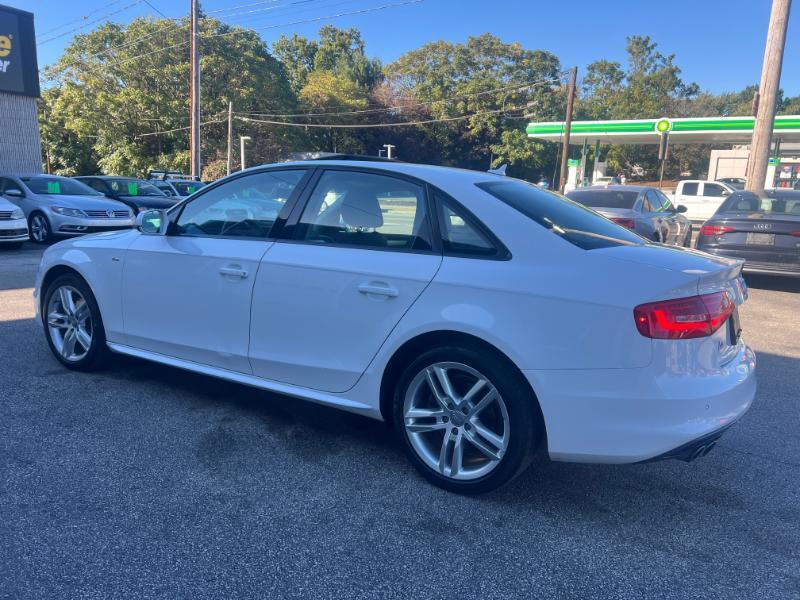 Audi A4 2.0T Premium quattro Sedan AWD 8A 2016