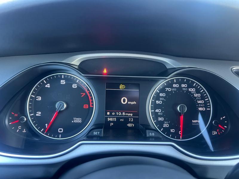 Audi A4 2.0T Premium quattro Sedan AWD 8A 2016