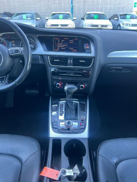 Audi A4 2.0T Premium quattro Sedan AWD 8A 2016
