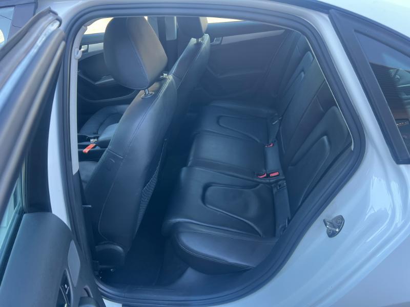 Audi A4 2.0T Premium quattro Sedan AWD 8A 2016