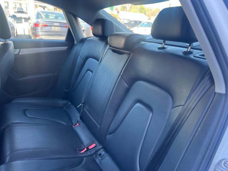 Audi A4 2.0T Premium quattro Sedan AWD 8A 2016
