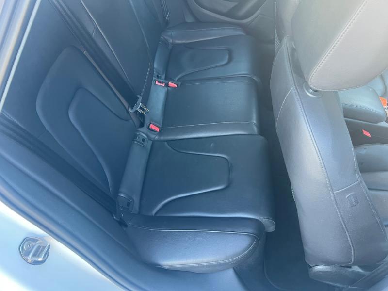 Audi A4 2.0T Premium quattro Sedan AWD 8A 2016