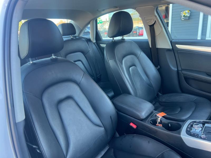 Audi A4 2.0T Premium quattro Sedan AWD 8A 2016
