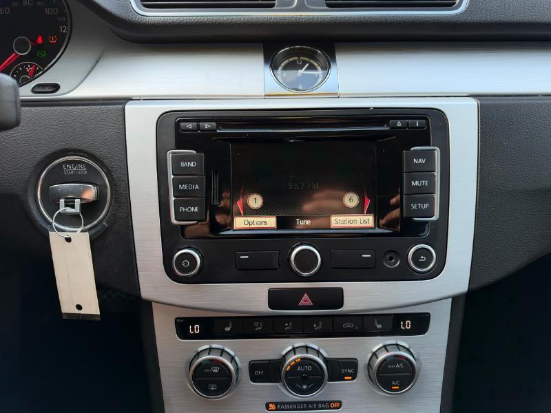 Volkswagen CC Sport w/Lighting Package 2013