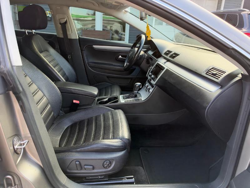 Volkswagen CC Sport w/Lighting Package 2013