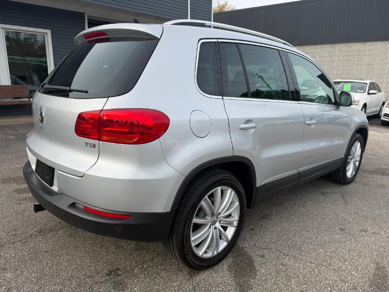 Volkswagen Tiguan SE 2016