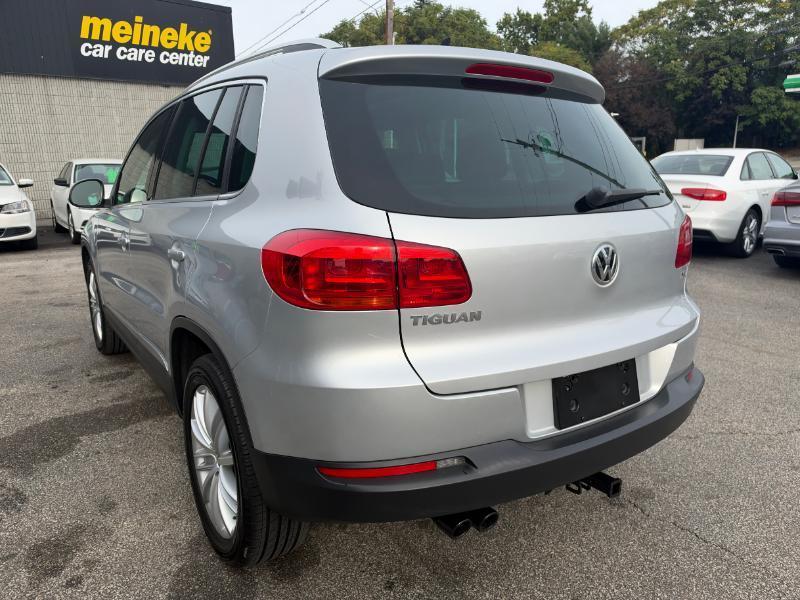 Volkswagen Tiguan SE 2016