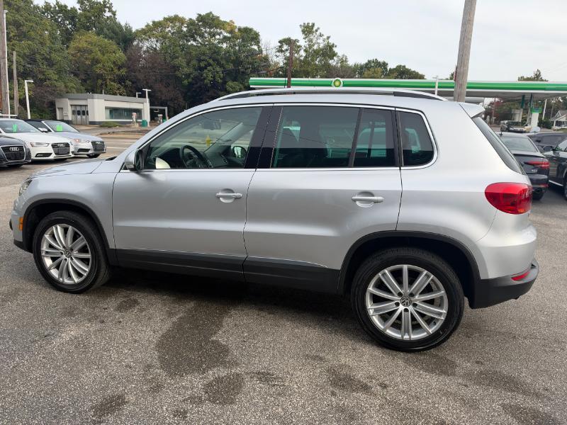 Volkswagen Tiguan SE 2016