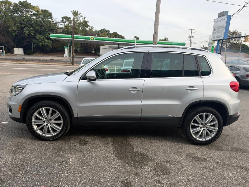 Volkswagen Tiguan SE 2016