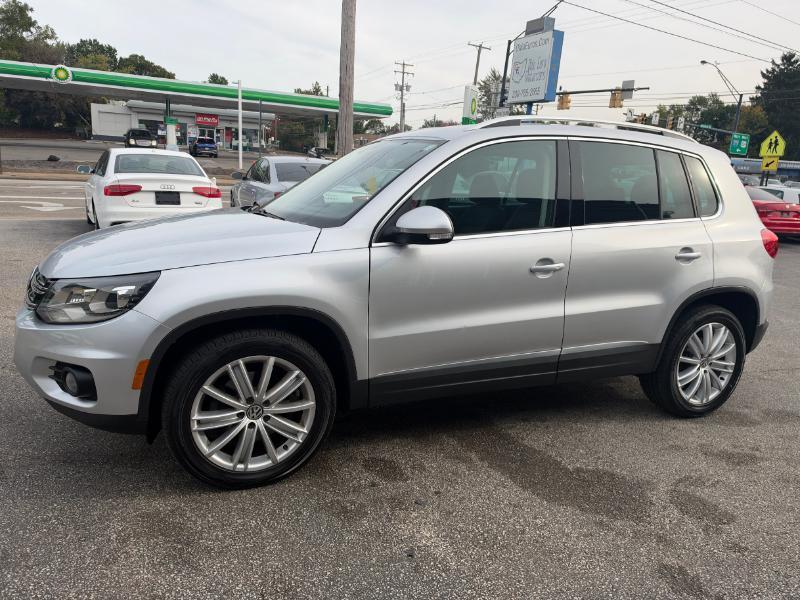 Volkswagen Tiguan SE 2016
