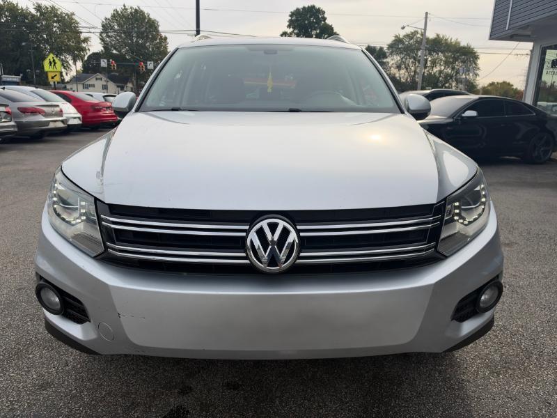 Volkswagen Tiguan SE 2016
