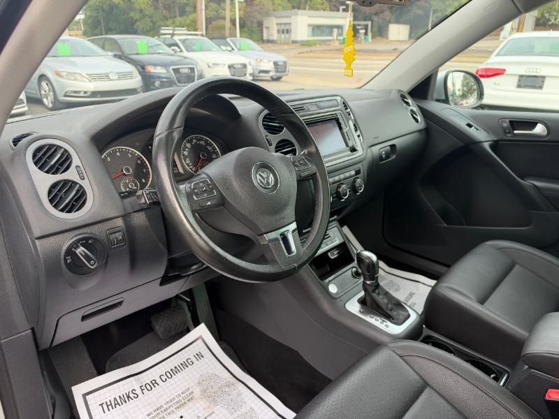 Volkswagen Tiguan SE 2016