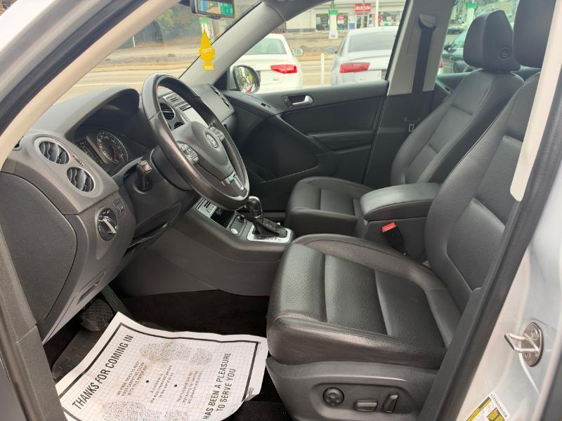 Volkswagen Tiguan SE 2016
