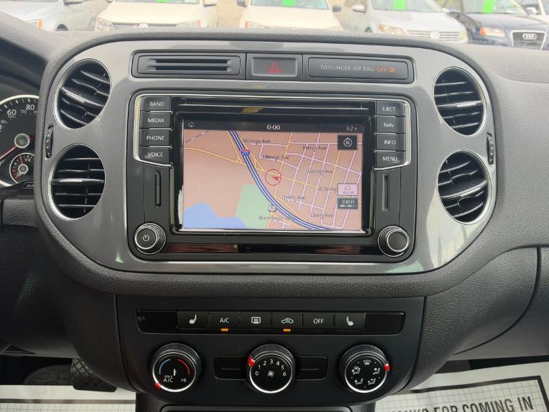 Volkswagen Tiguan SE 2016