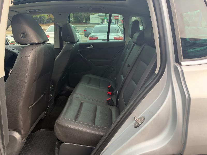 Volkswagen Tiguan SE 2016