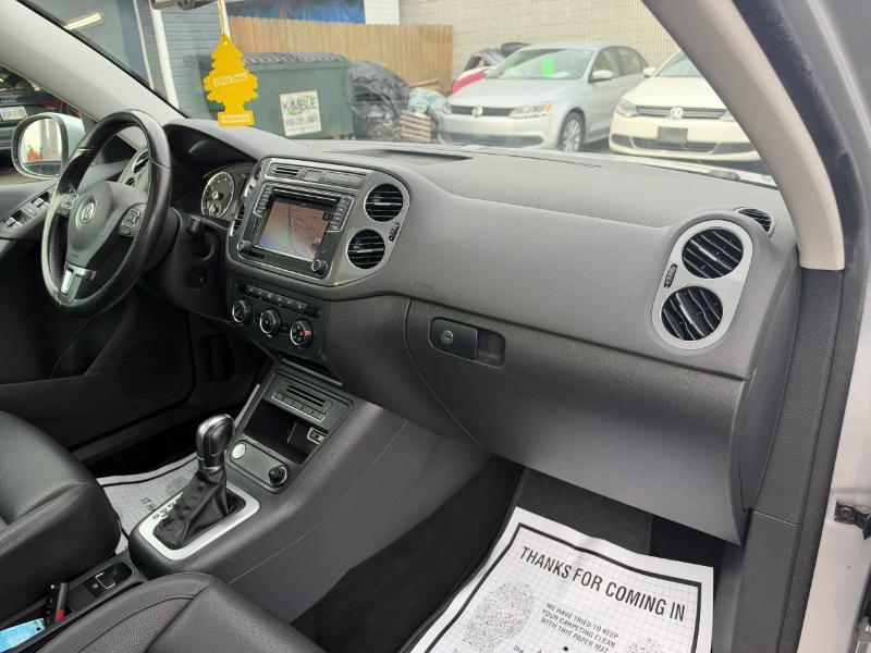 Volkswagen Tiguan SE 2016