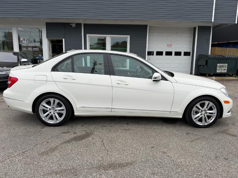 Mercedes-Benz C-Class C300 4MATIC Luxury Sedan 2012