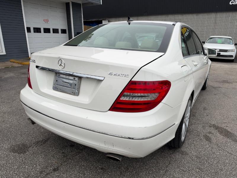 Mercedes-Benz C-Class C300 4MATIC Luxury Sedan 2012