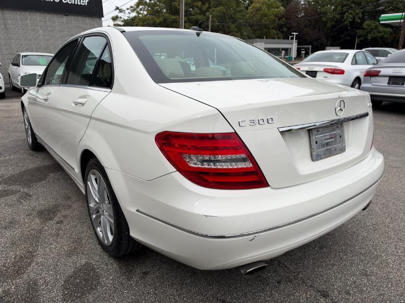 Mercedes-Benz C-Class C300 4MATIC Luxury Sedan 2012