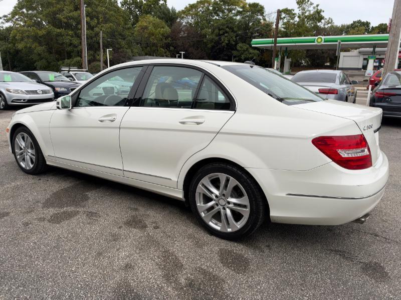 Mercedes-Benz C-Class C300 4MATIC Luxury Sedan 2012