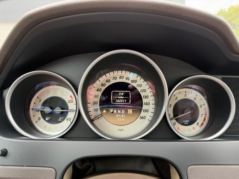 Mercedes-Benz C-Class C300 4MATIC Luxury Sedan 2012