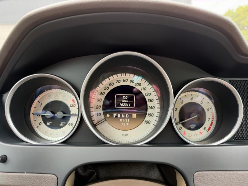 Mercedes-Benz C-Class C300 4MATIC Luxury Sedan 2012