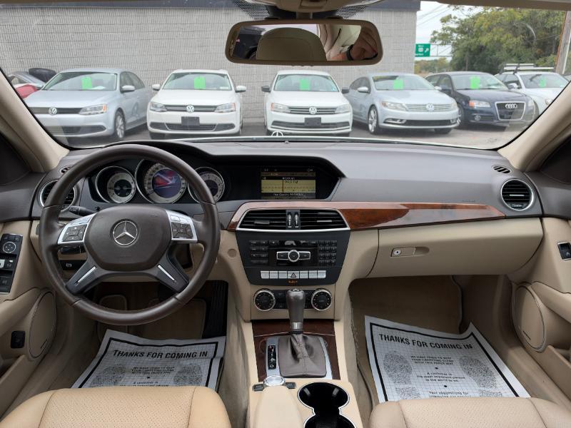 Mercedes-Benz C-Class C300 4MATIC Luxury Sedan 2012