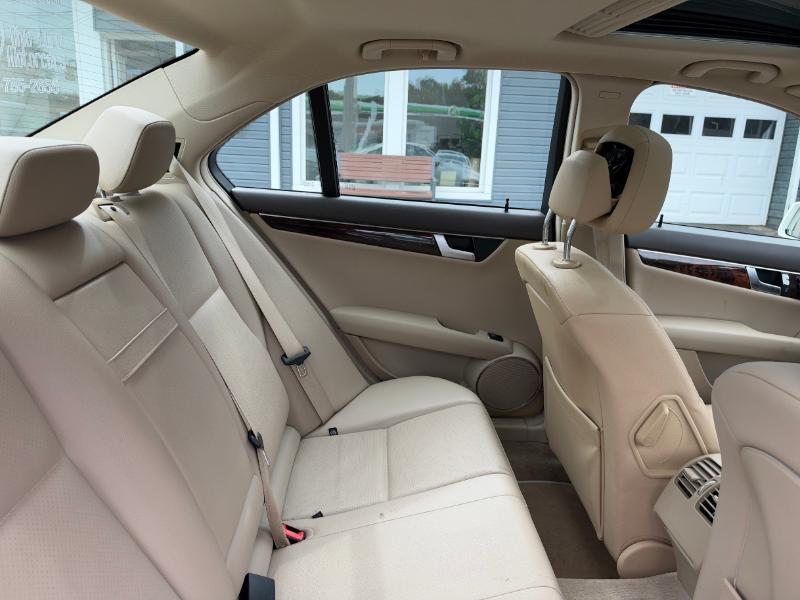 Mercedes-Benz C-Class C300 4MATIC Luxury Sedan 2012