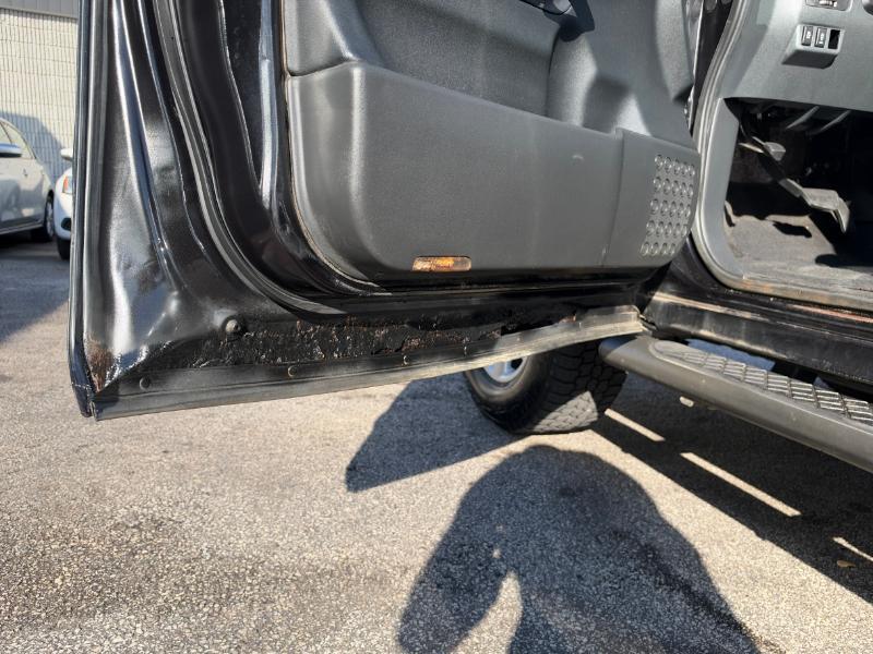 Nissan Titan PRO-4X King Cab 4WD SWB 2013