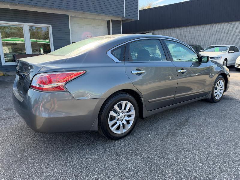 Nissan Altima 2.5 SV 2015