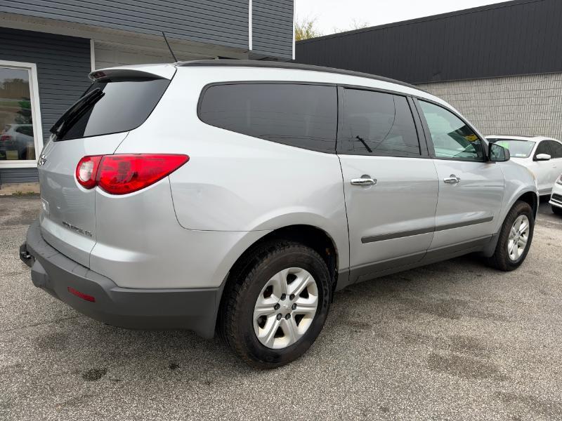 Chevrolet Traverse LS FWD w/PDC 2012