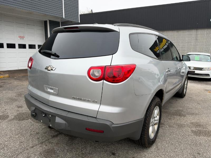 Chevrolet Traverse LS FWD w/PDC 2012