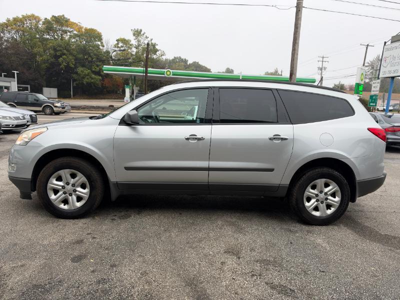 Chevrolet Traverse LS FWD w/PDC 2012