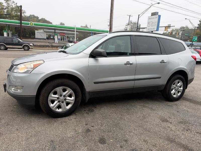 Chevrolet Traverse LS FWD w/PDC 2012