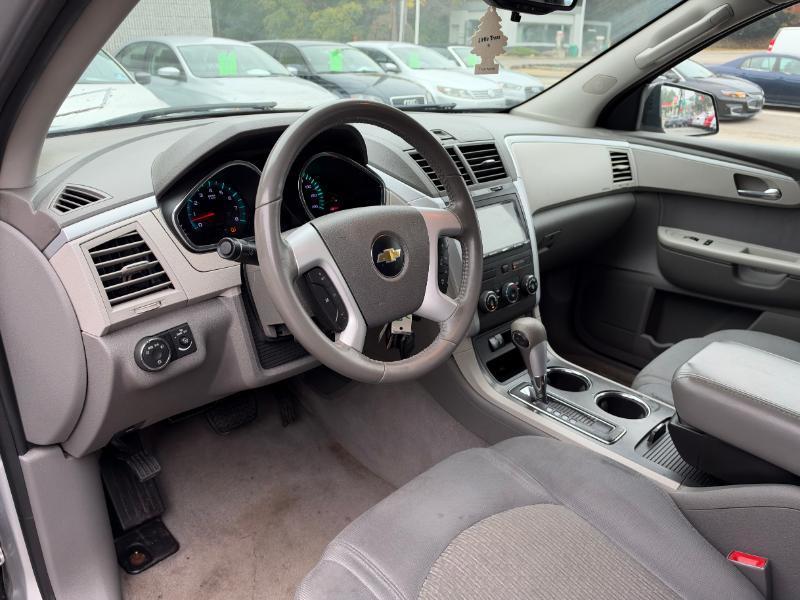 Chevrolet Traverse LS FWD w/PDC 2012