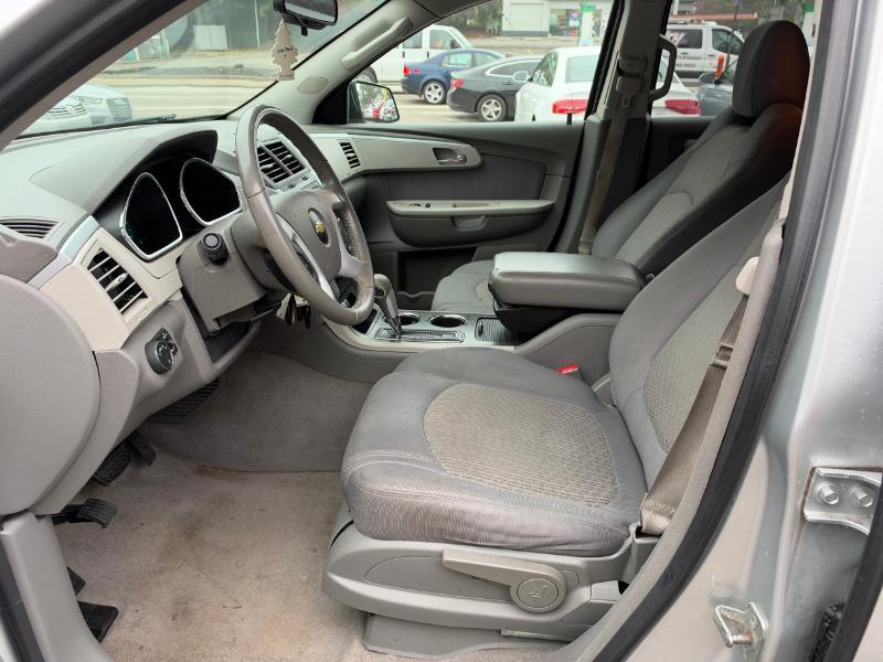 Chevrolet Traverse LS FWD w/PDC 2012
