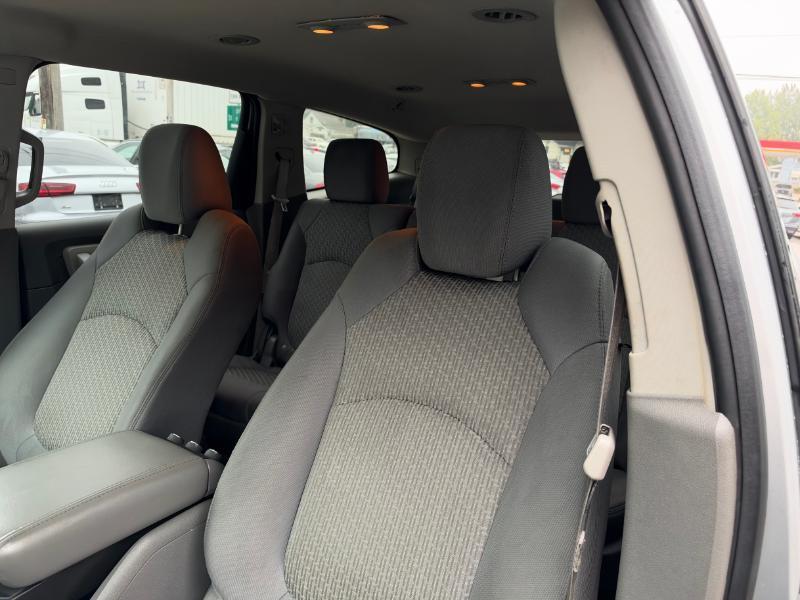 Chevrolet Traverse LS FWD w/PDC 2012