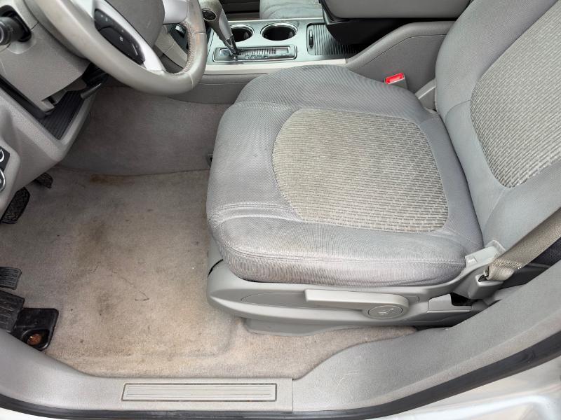 Chevrolet Traverse LS FWD w/PDC 2012