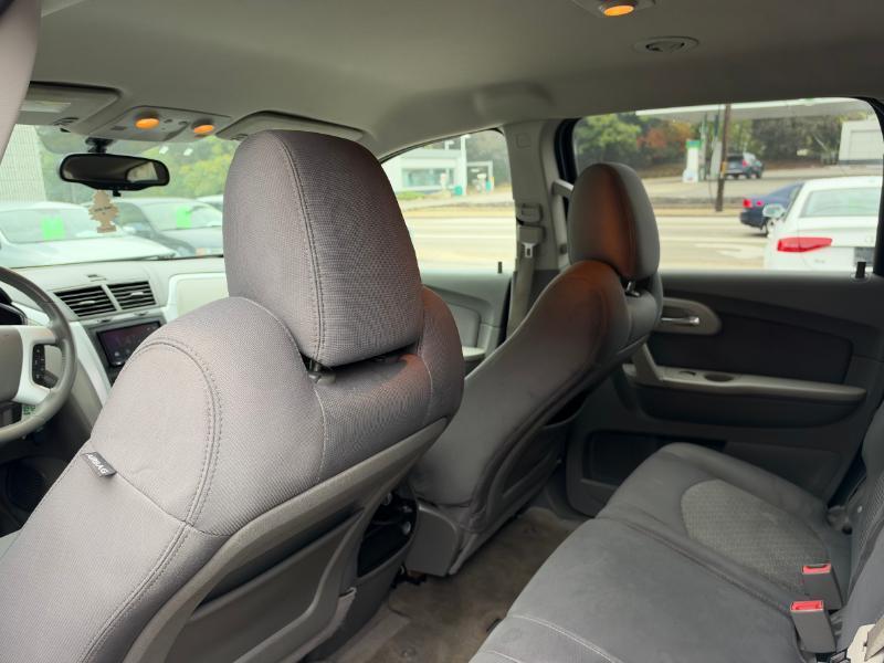 Chevrolet Traverse LS FWD w/PDC 2012