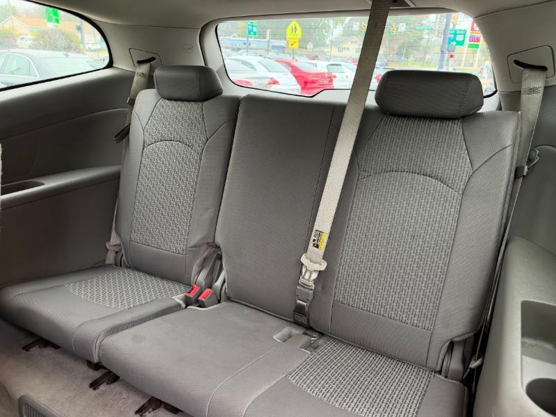 Chevrolet Traverse LS FWD w/PDC 2012