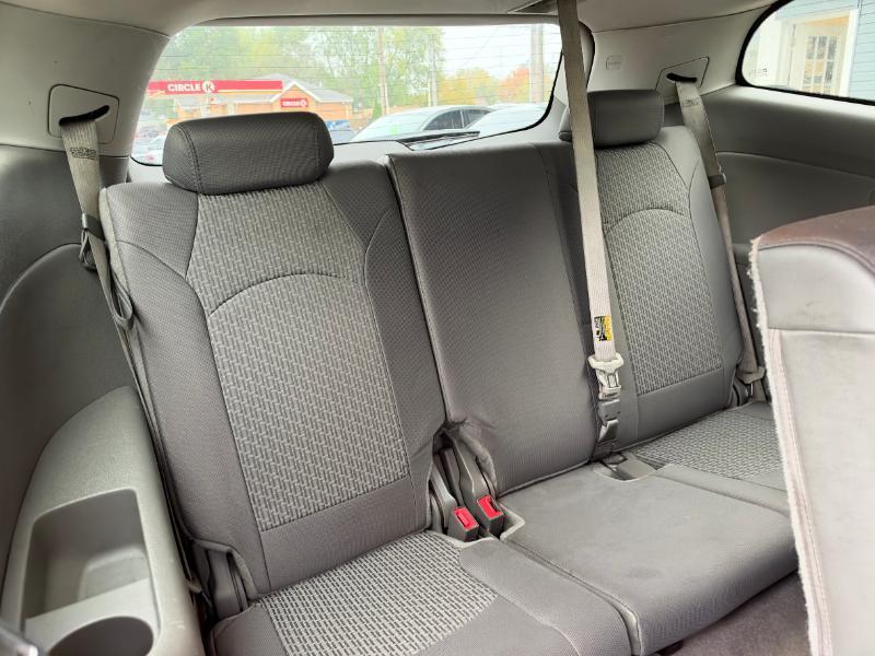 Chevrolet Traverse LS FWD w/PDC 2012