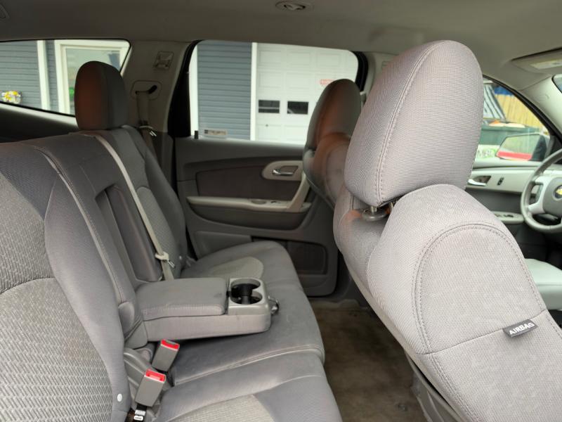 Chevrolet Traverse LS FWD w/PDC 2012