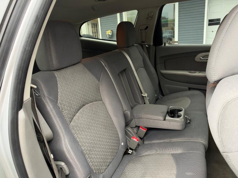 Chevrolet Traverse LS FWD w/PDC 2012