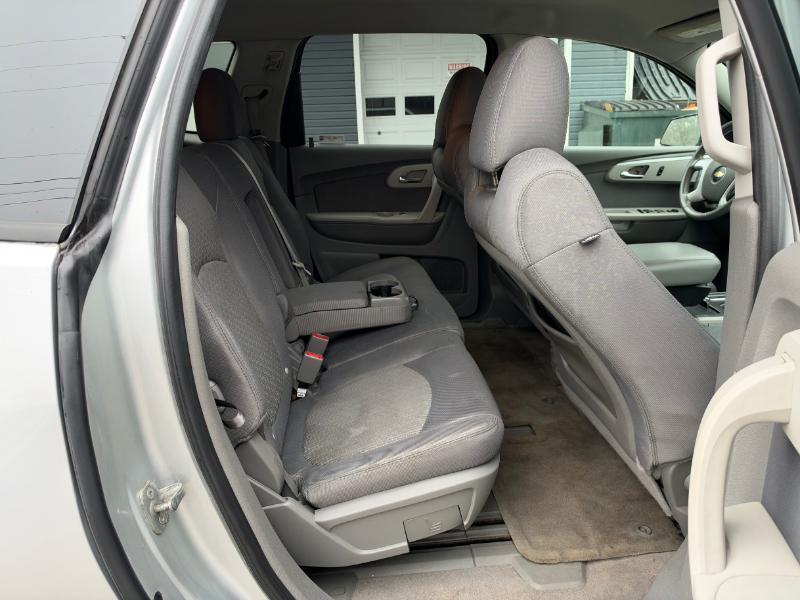 Chevrolet Traverse LS FWD w/PDC 2012