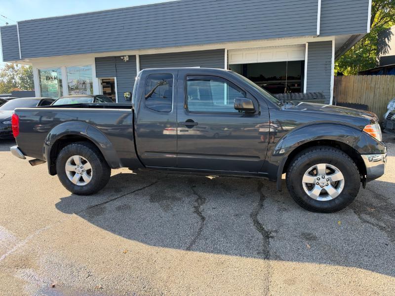 Nissan Frontier LE King Cab 4WD 2010