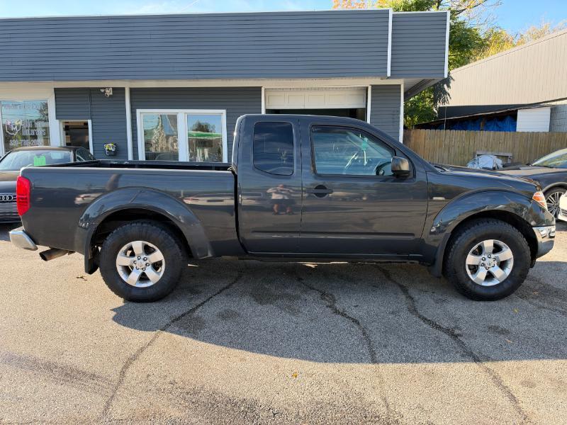Nissan Frontier LE King Cab 4WD 2010