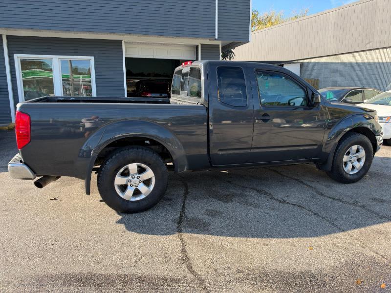 Nissan Frontier LE King Cab 4WD 2010