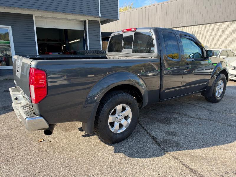 Nissan Frontier LE King Cab 4WD 2010